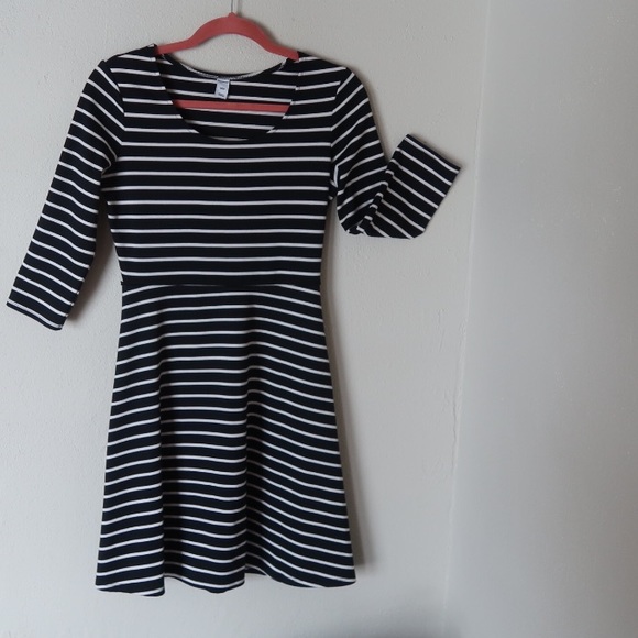 Striped comfortable summer dress - Picture 3 of 8